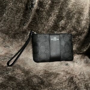 Coach Black Wristlet 2 card slots NWT 6” x 4”